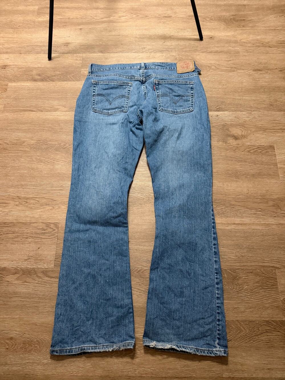 Vintage Y2K Levi's 515 Nouveau Boot Cut Jeans Women's Size 12 Medium Wash Denim
